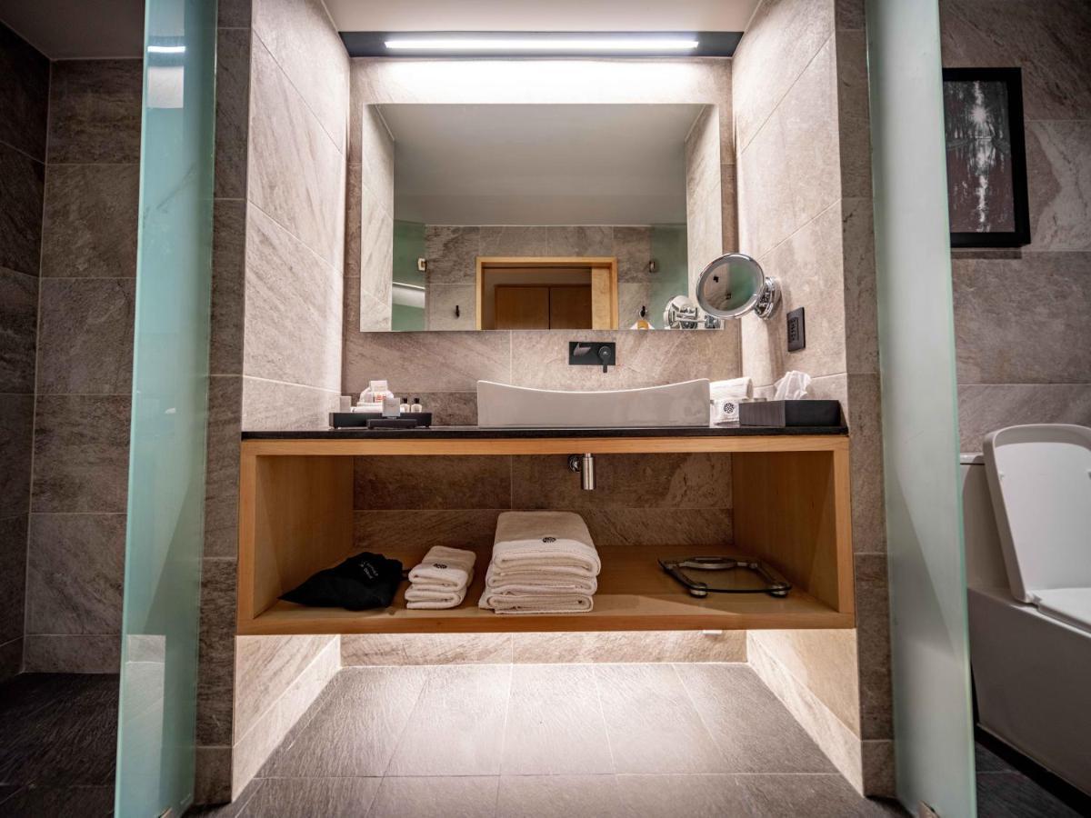 Готель Galeria Plaza San Jeronimo Мехіко Екстер'єр фото Bathroom