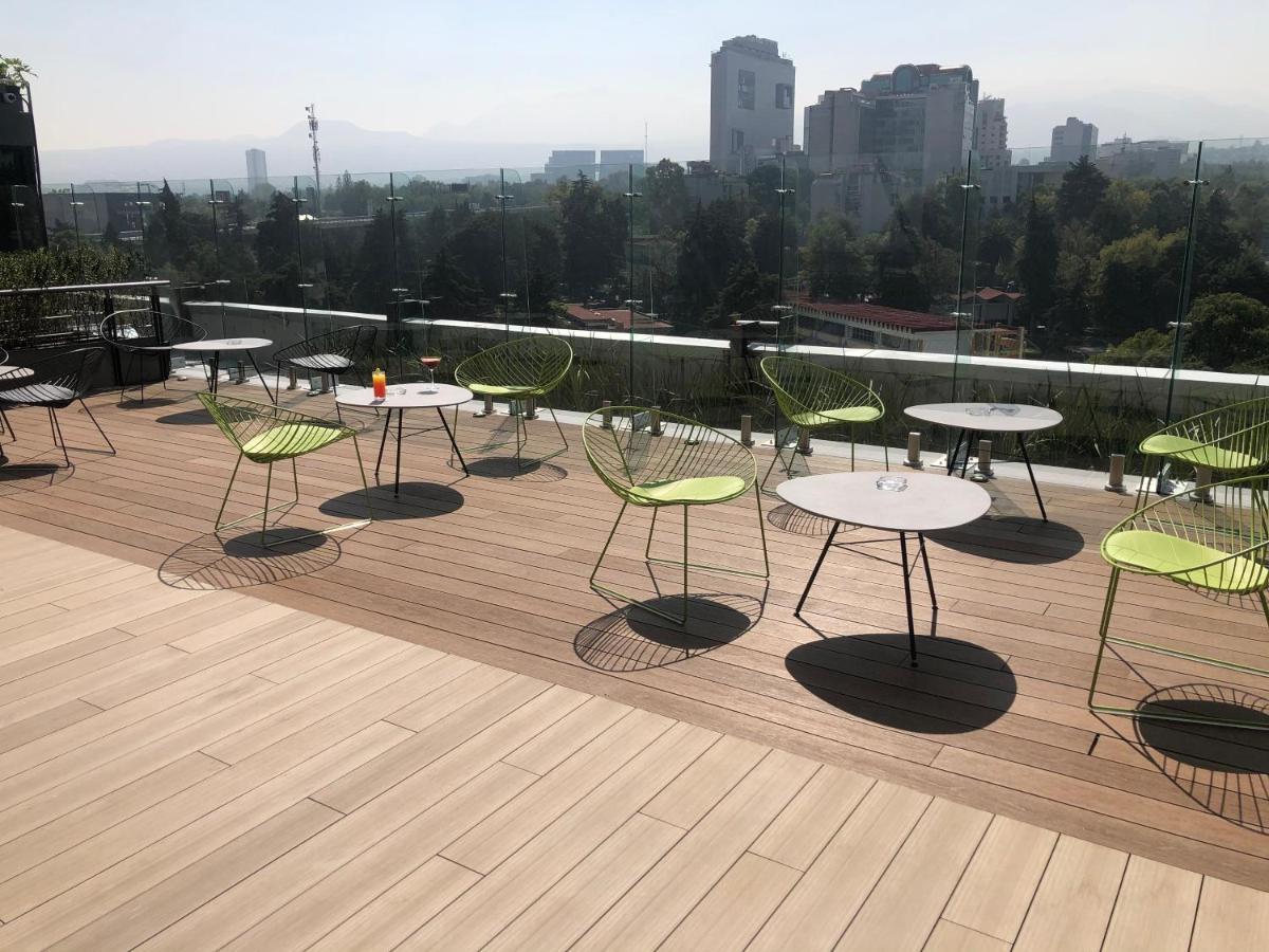 Готель Galeria Plaza San Jeronimo Мехіко Екстер'єр фото Rooftop bar at the hotel