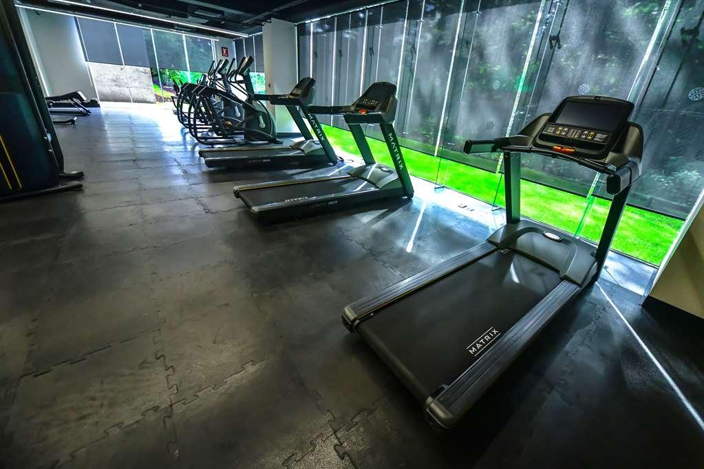Готель Galeria Plaza San Jeronimo Мехіко Зручності фото A treadmill
