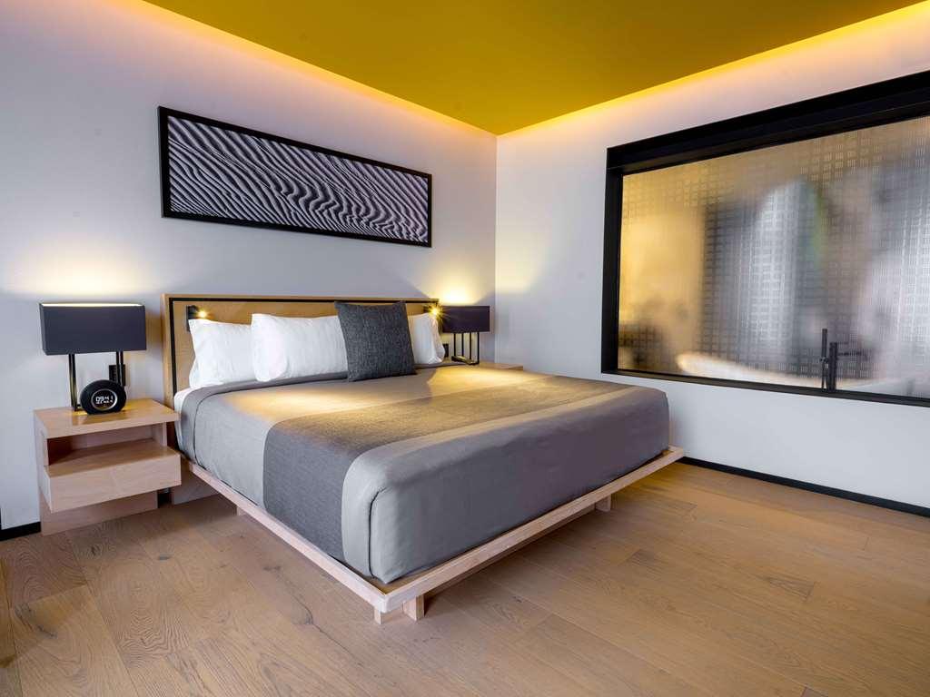 Готель Galeria Plaza San Jeronimo Мехіко Номер фото A room at the hotel